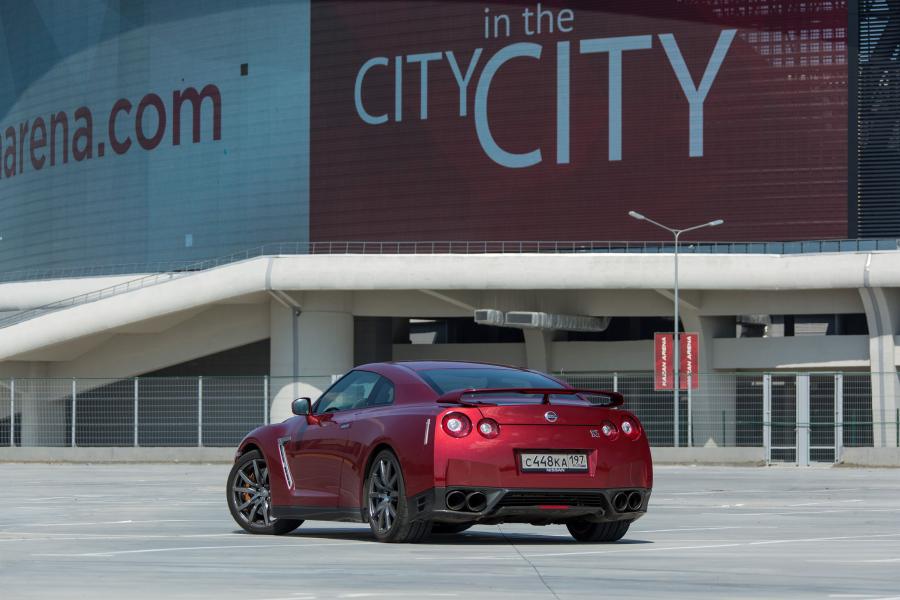  Nissan GT-R 2014 года  (фото 25 из 80)